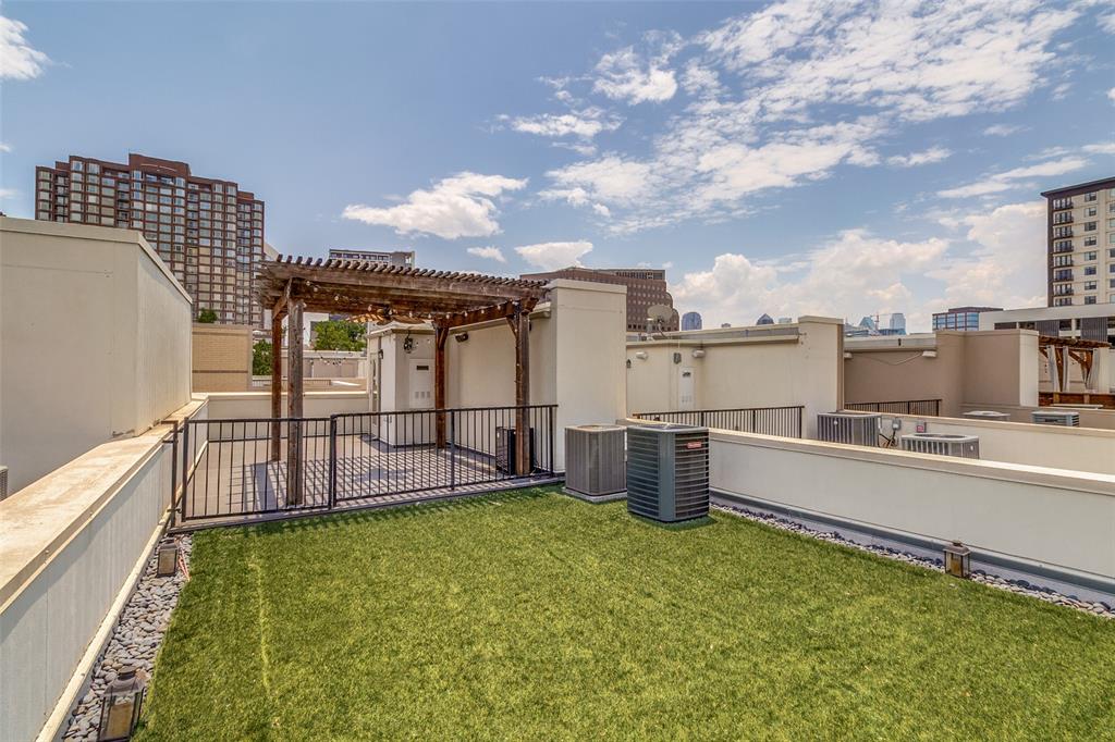 Vine Condominiums - Residential