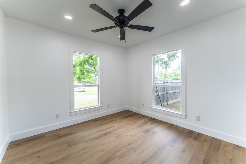 Lloyd - Residential
