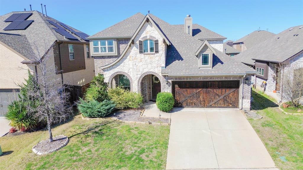 Welcome to a beautiful Bloomfield home in the coveted Willow Wood community in McKinney. The house features a spacious living room with an open floor to be a central gathering place for daily family activities and hosting guests. Primary suite is 1st floor. The 2nd floor has 3 bedrooms and media room adding versatility to the space, accommodating various lifestyles and work spaces if needed. The backyard offers the expansive patio with abundant space for outdoor furniture, perfect for al fresco dining and outdoor entertaining. Enjoy many community amenities such as a nice pool, walking trails, private community park. Schools zoned for Melissa ISD. Easy access to employment centers in Allen, Plano, Frisco, McKinney, shopping outlet, dining, and entertainment.