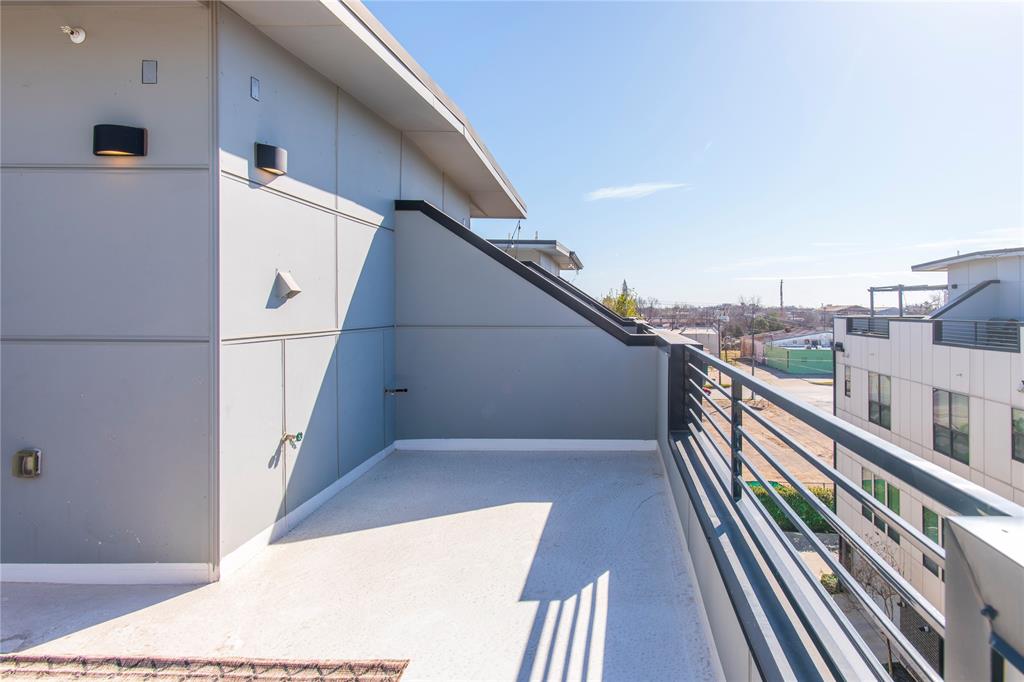 Park Plaza Twnhms - Residential