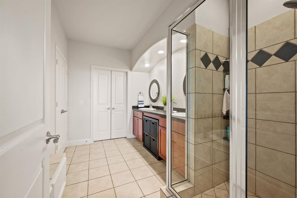 Waters Edge Condo - Residential