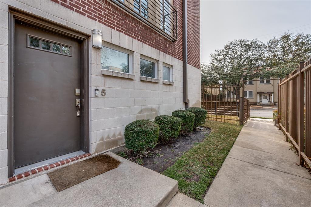 Ross Ave Condo - Residential