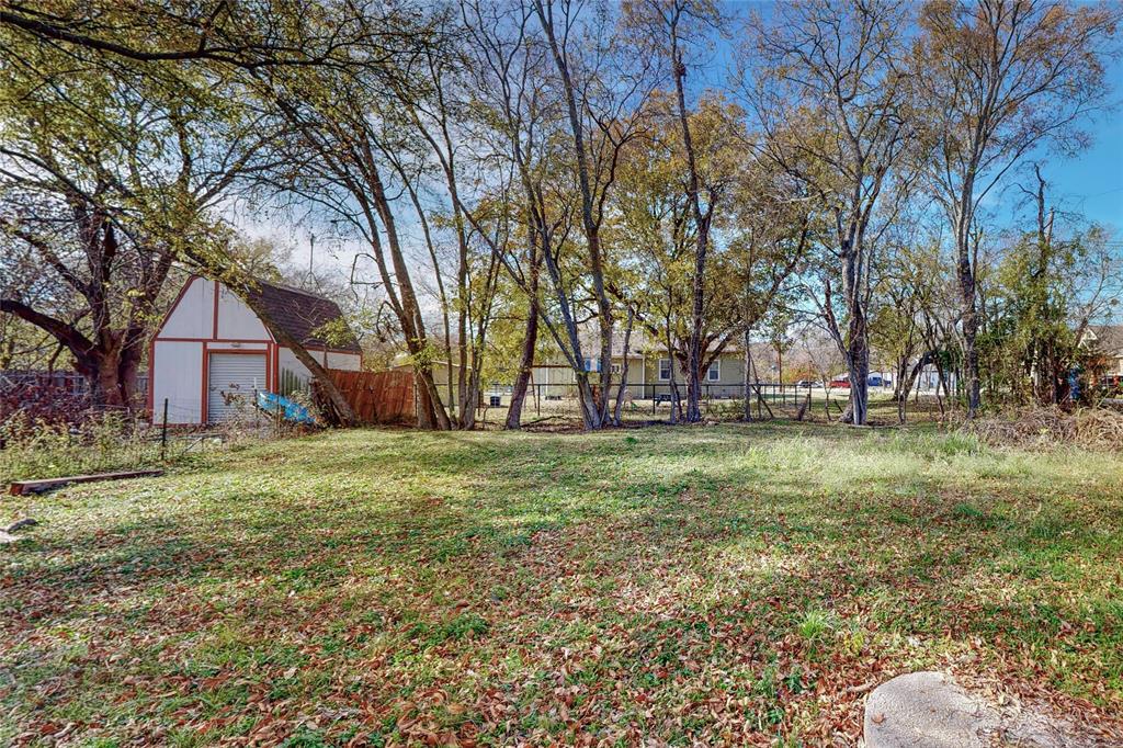 Value is in the land. House most likely needs to be removed and start over. Property has utilities and is on a large corner lot. Not far from schools or Rockwall Texas. Survey available.