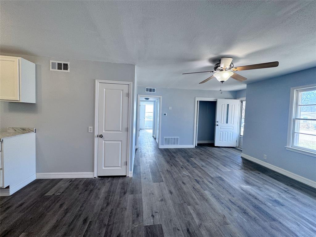 SHADY OAKS - Residential
