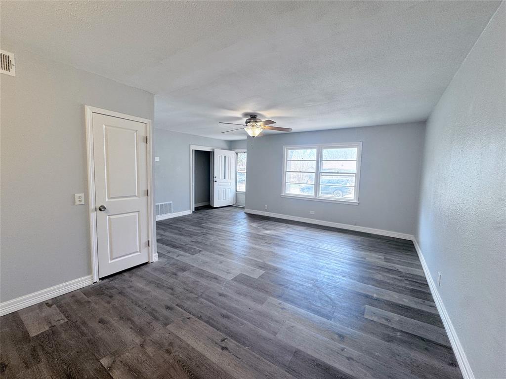 SHADY OAKS - Residential