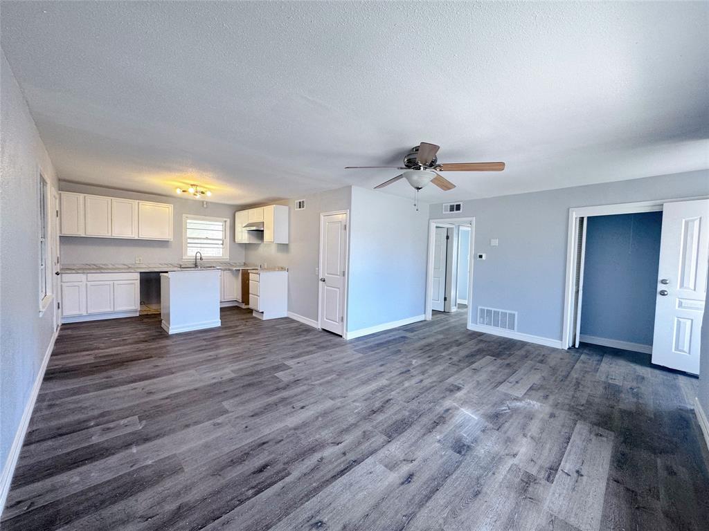 SHADY OAKS - Residential