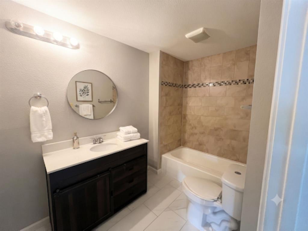 Meadows North Condo - Residential
