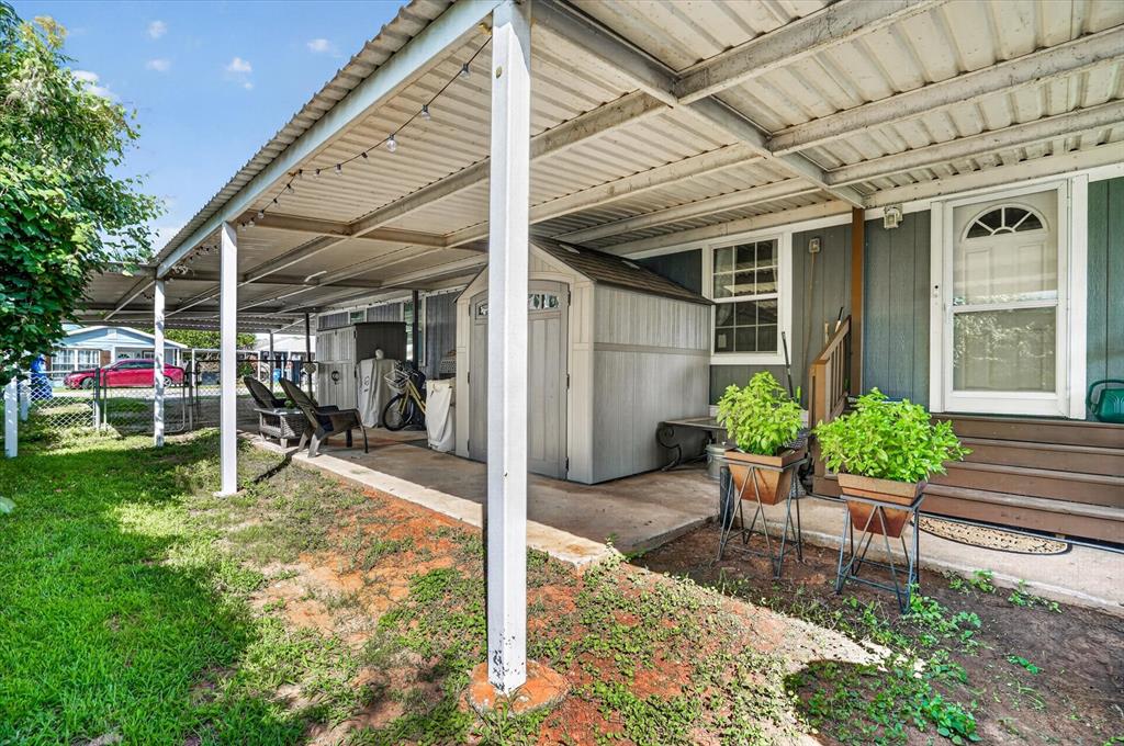 Blue Water Shores - Residential