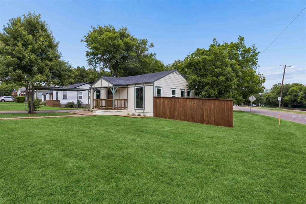 East Hampton Hills - Residential
