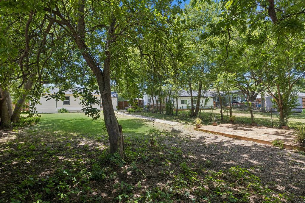 East Hampton Hills - Residential