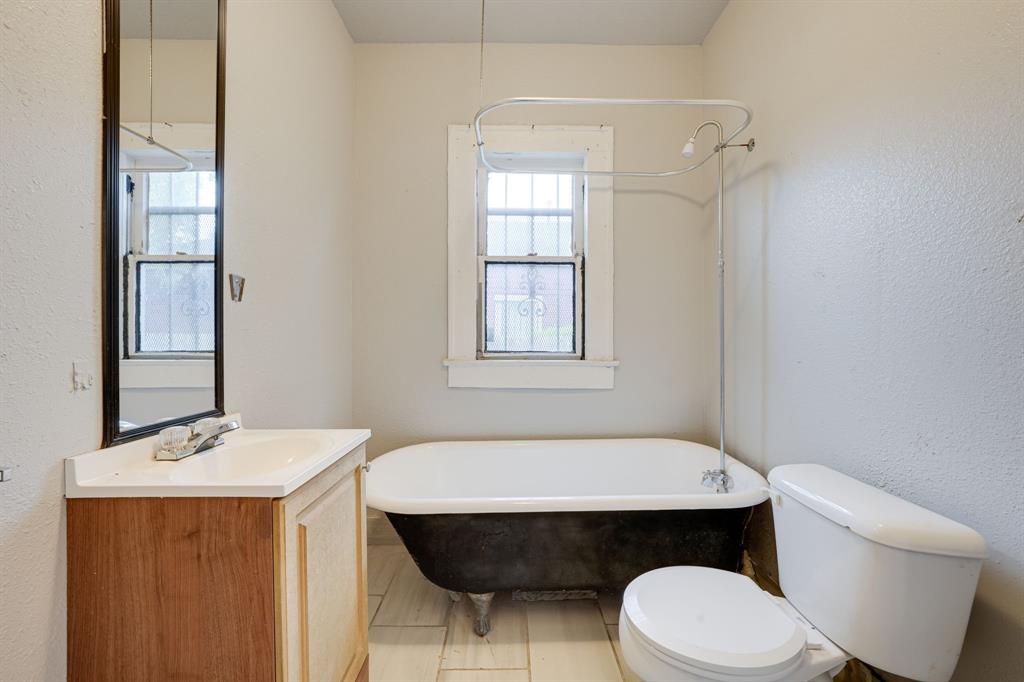 Ervay Street Heights - Residential Lease