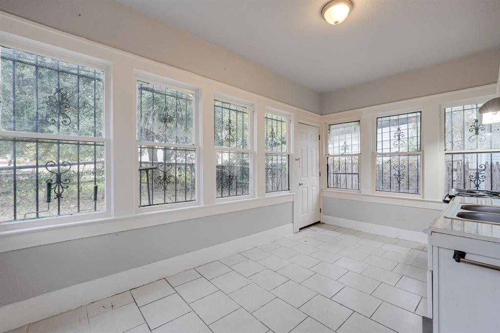 Ervay Street Heights - Residential Lease