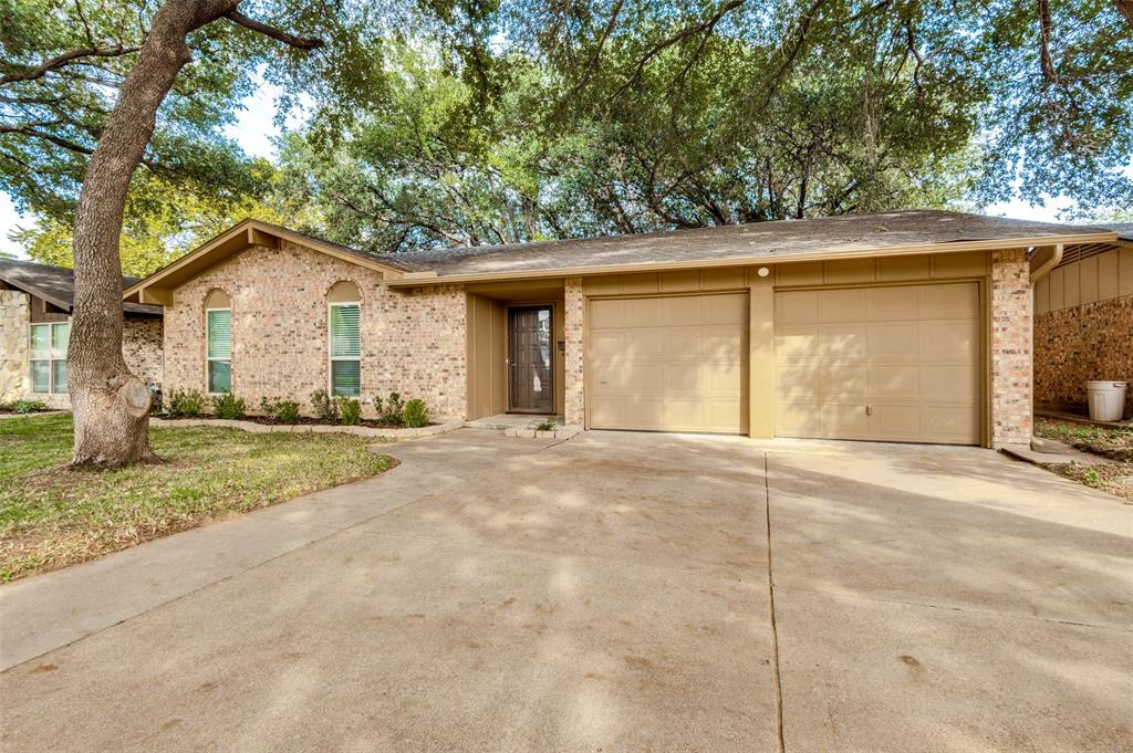 Don’t miss this opportunity to own a home in a well-established Irving neighborhood! Move-in ready, this home features fresh paint, new flooring, new countertops, two updated bathrooms, updated windows and stainless steel appliances. With 3 bedrooms, 2 full bathrooms, and a spacious living area that opens to the kitchen, there’s plenty of room to enjoy and entertain. The property also offers a large backyard, perfect for outdoor gatherings, play, or relaxation. Ideally located, it provides a quick commute across the Metroplex and is just minutes from restaurants, shopping, and both DFW and Love Field airports. Make this home yours today!
All information is deemed reliable but not guaranteed. Buyers and buyers’ agents should verify all information.