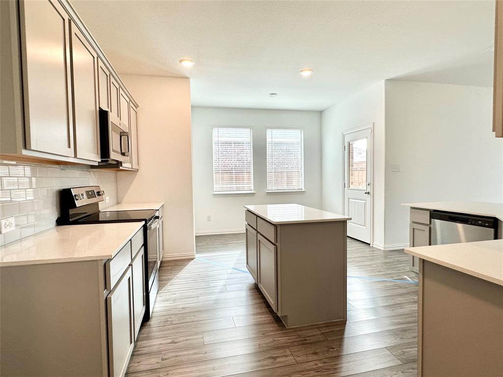 Aspen Mdws Ph 1 - Residential Lease