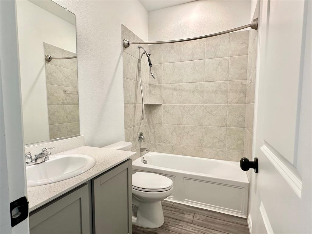 Aspen Mdws Ph 1 - Residential Lease