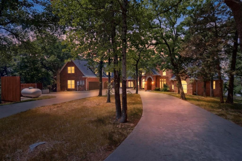 Emerald Sound At Lake Lewisvil - Residential
