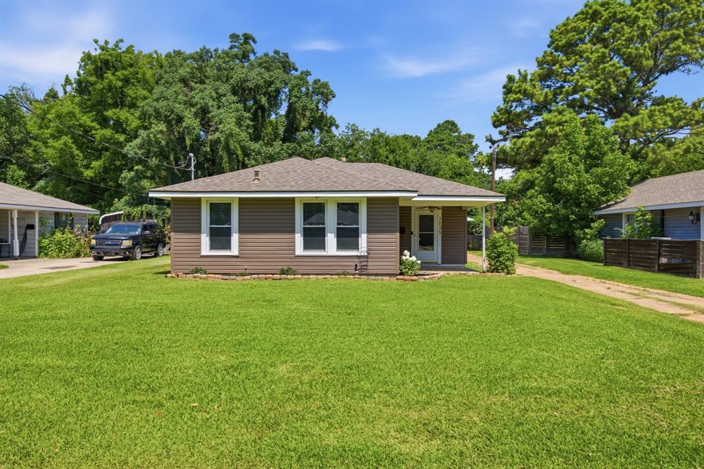 Located in the heart of Central Bossier just off Patricia Drive, this updated 3-bedroom, 2-bath home offers 1,249 square feet of comfortable living space. The interior features a spacious layout with an oversized laundry room and numerous updates throughout. Outside, you'll find a large fenced backyard perfect for pets, play, or entertaining, along with a detached garage that includes a workshop area for hobbies, storage, or projects. Conveniently located near schools, shopping, dining, and Barksdale Air Force Base, this move-in-ready home combines functionality, charm, and an excellent location.