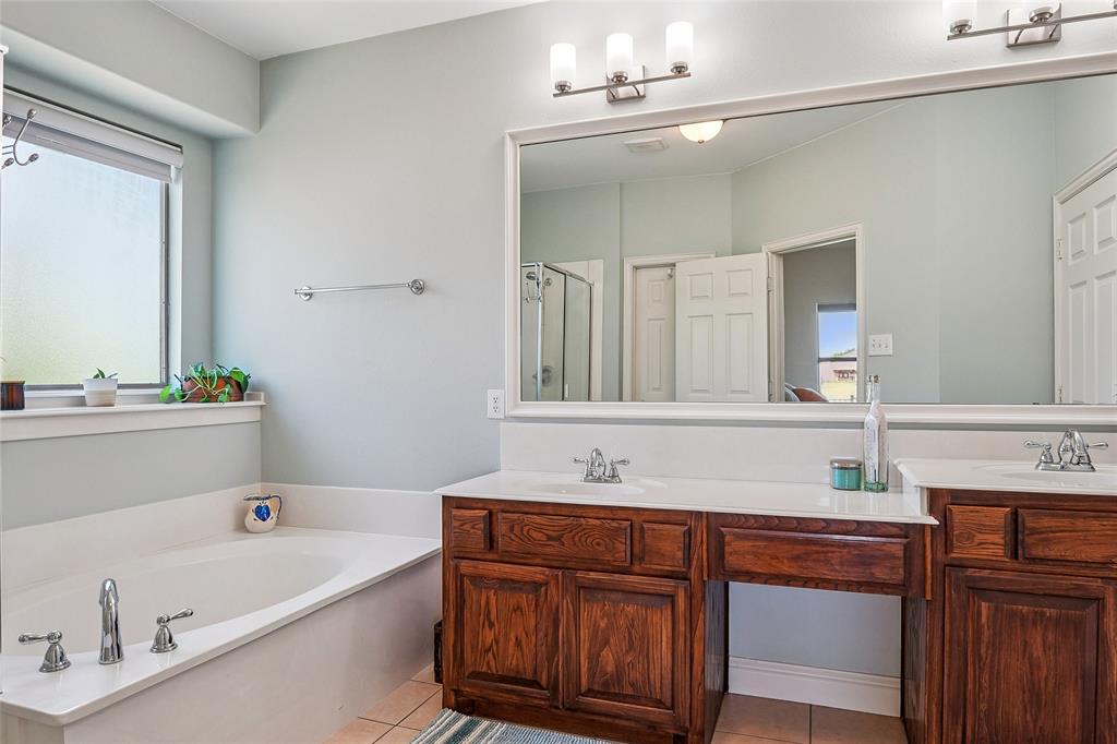 Country Lakes - Residential
