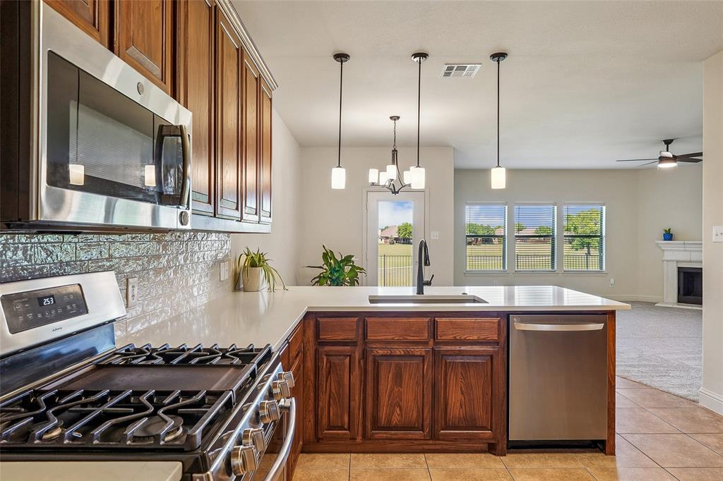 Country Lakes - Residential