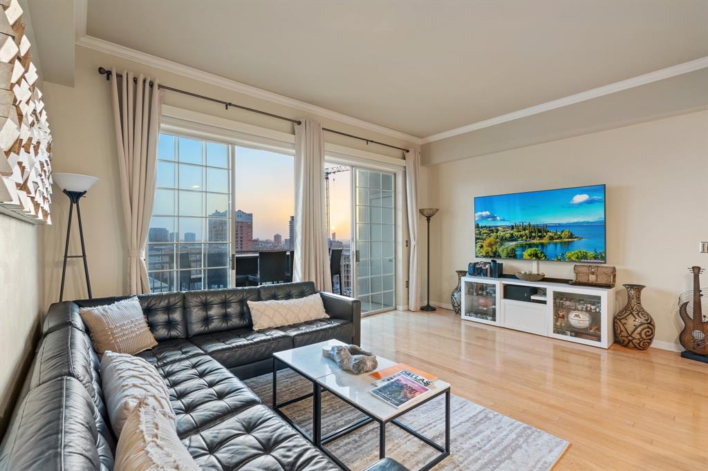 Renaissance On Turtle Creek Condo - Residential