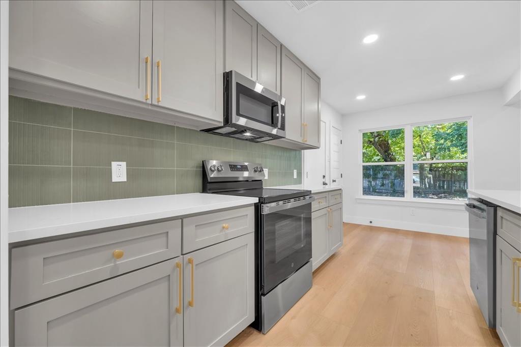 Glen Oaks North #three - Residential