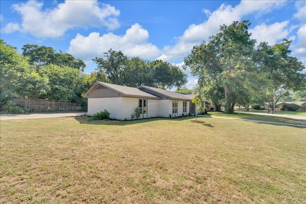 Glen Oaks North #three - Residential