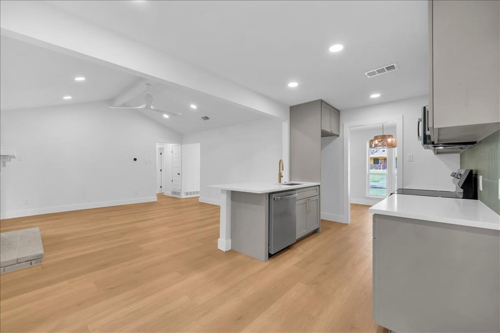 Glen Oaks North #three - Residential