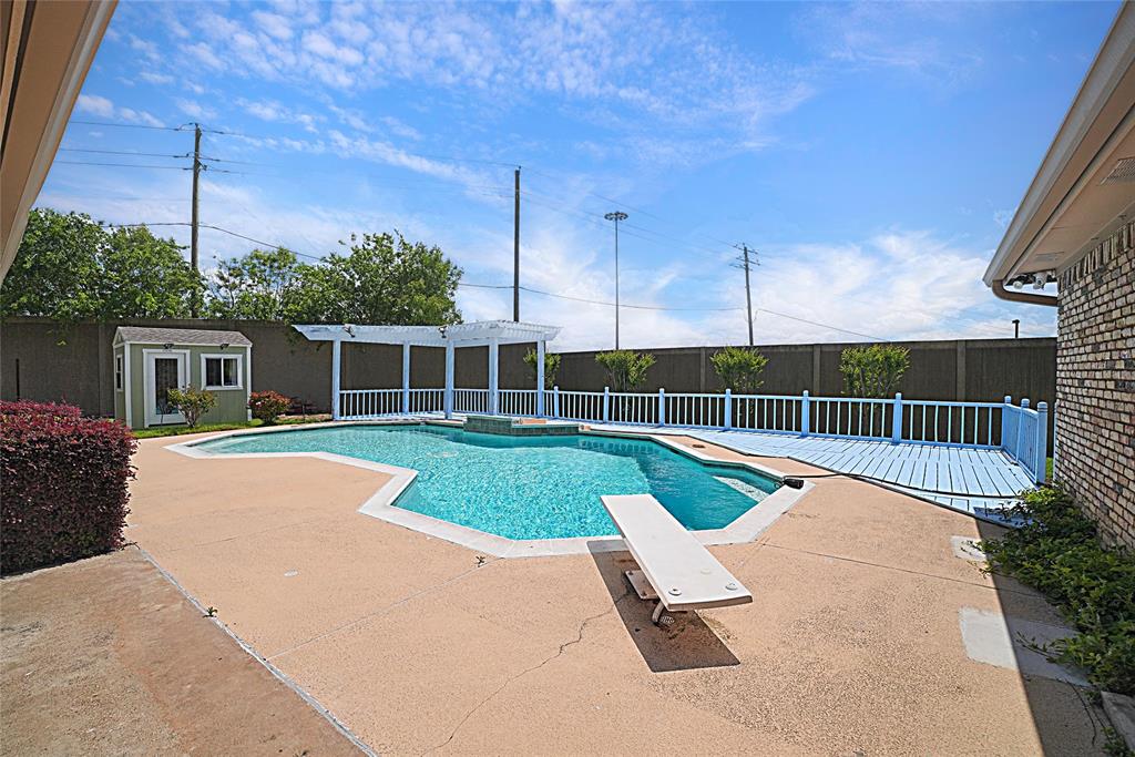 Broadmoor Hills Ph 01 - Residential