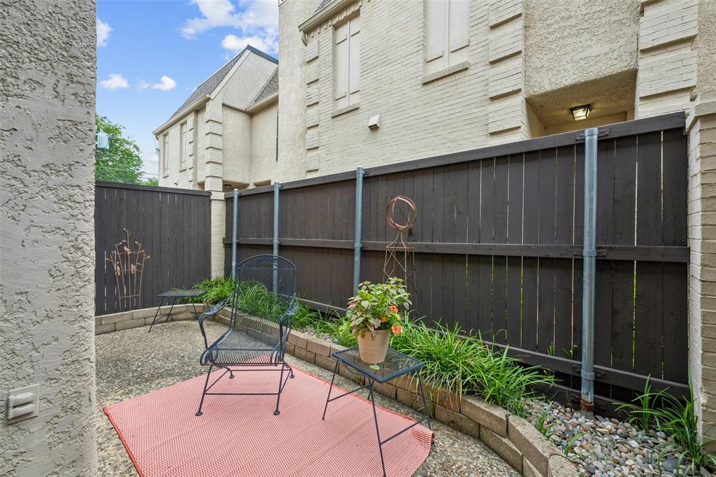 Cole Condo 4229 - Residential