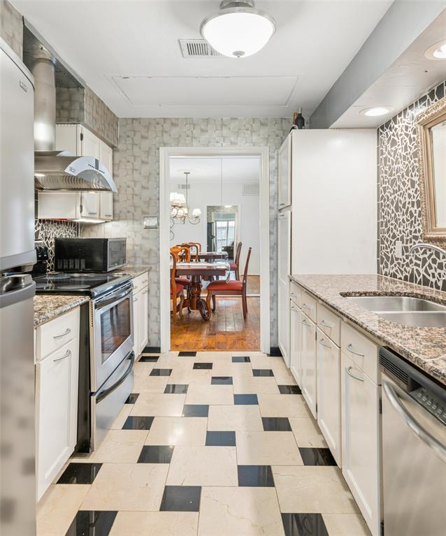 Cole Condo 4229 - Residential