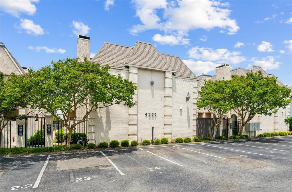 Cole Condo 4229 - Residential