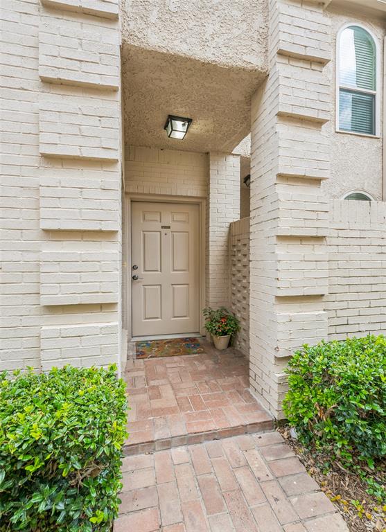Cole Condo 4229 - Residential