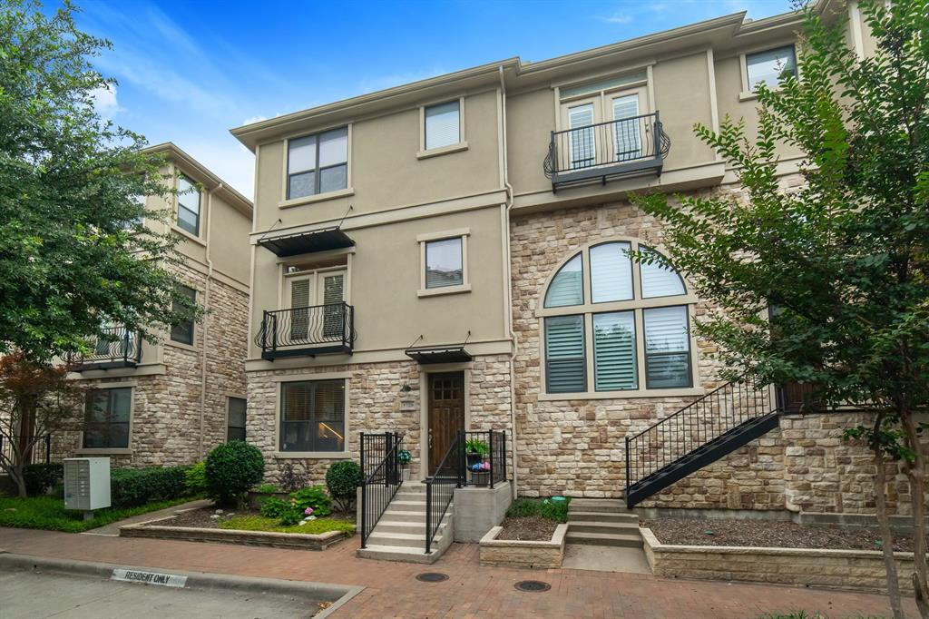 Town Homes At Legacy Town Center Ph Two - Residential