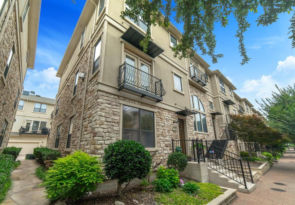 Town Homes At Legacy Town Center Ph Two - Residential