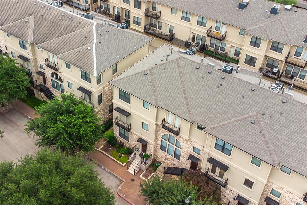 Town Homes At Legacy Town Center Ph Two - Residential