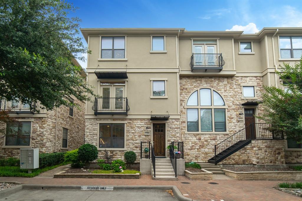 Town Homes At Legacy Town Center Ph Two - Residential