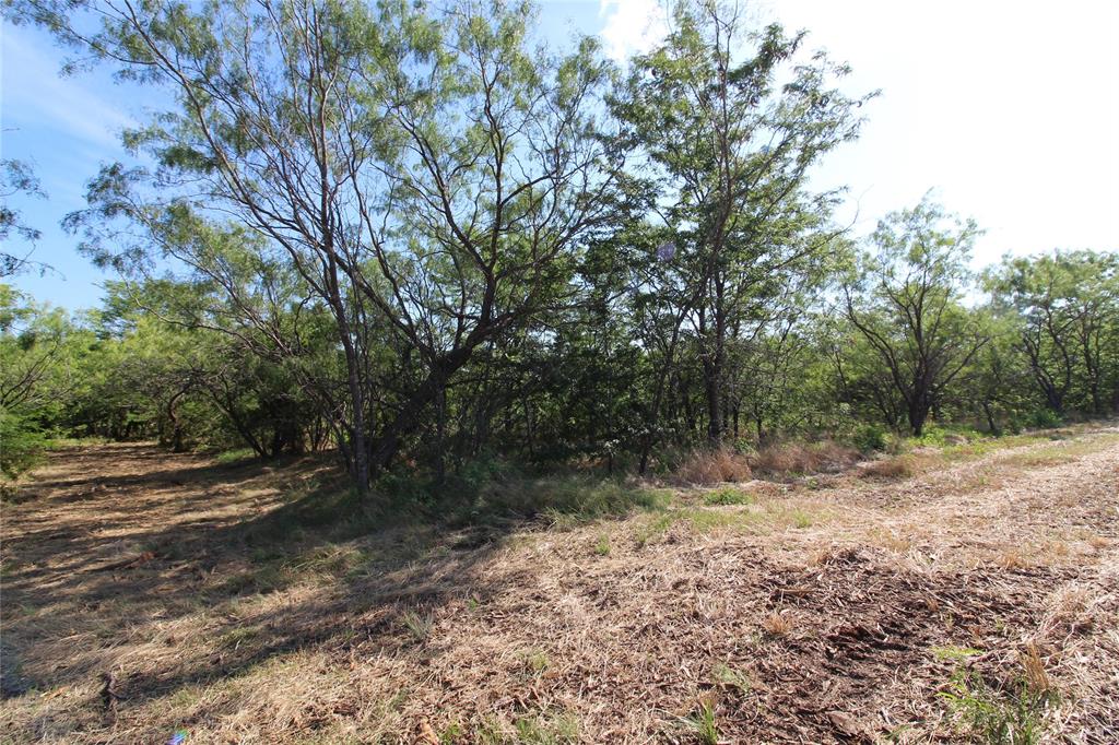 MOBILE HOME friendly!! Durango Place is the perfect canvas for your dream property in Kaufman, TX.  9 exceptional lots ranging from 1 to 3 acres each offering a unique opportunity to create a personalized haven. Whether you're envisioning a barndominium, your dream home or a cozy tiny home these versatile lots provide the ideal setting. A water meter will be installed! Kaufman offers the perfect blend of small-town charm & modern convenience it’s an ideal place to call home. With easy access to Dallas, you can enjoy the tranquility of rural living without sacrificing urban amenities. Imagine the Possibilities: Barndominium: Combine the rustic charm of a metal building with the comforts of modern living, Dream Home: Design & build the custom home you've always wanted. Tiny Home: Embrace the minimalist lifestyle in a stylish and efficient space. Great opportunity to secure your slice of Texas paradise. Whether you're planning to build immediately or invest for the future these lots offer endless possibilities.   MOBILE HOME friendly!!