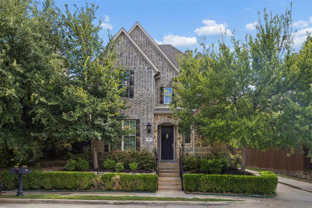 Welcome to this beautifully maintained, single owner home in the heart of Lakewood, ideally situated on a desirable corner lot just steps from Lindsley Park and Spanish World School. This detached single family home offers a thoughtful floor plan with soaring ceilings, abundant natural light, and generous living spaces designed for both everyday comfort and entertaining. The first floor features a dedicated home office, formal dining room, inviting breakfast nook, and an open concept kitchen that flows seamlessly into the main living area. Upstairs, you'll find a spacious loft that provides the perfect flex space for a second living area or game room, along with a dedicated utility room and two secondary bedrooms, each with its own private bathroom. The oversized primary suite offers a peaceful retreat with a luxurious ensuite bath featuring a separate soaking tub, walk in shower, and ample closet space. Step outside to enjoy the covered patio, complete with an automatic driveway gate for added privacy and security. The property backs directly to the Santa Fe Trail, providing easy access to miles of walking and biking trails right from your backyard.
Located just minutes from Tenison Park Golf Course, Lakewood Country Club, White Rock Lake, and the area's favorite restaurants and shopping, this home also feeds into the highly sought after Lakewood Elementary. Additional updates include a recently serviced HVAC system and a freshly painted interior, making this truly move in ready. Exceptional value in one of Dallas' most sought after neighborhoods, this incredible home offers a rare opportunity to own a spacious, move-in ready home in Lakewood.
