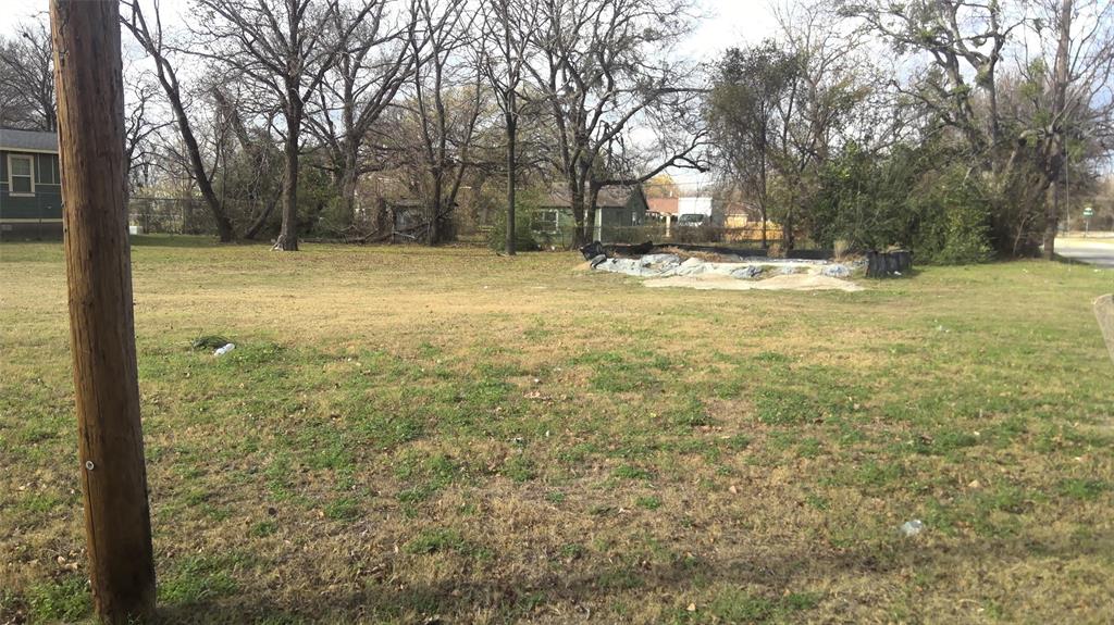 Vacant lot for sale!