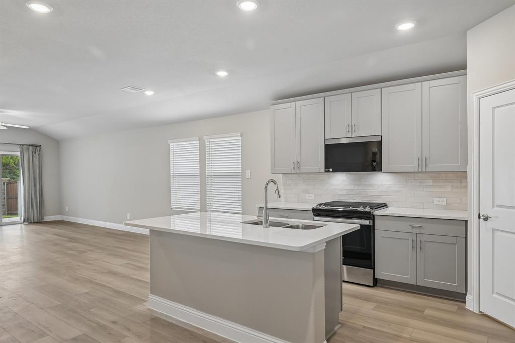 Lakehaven Ph 4 - Residential