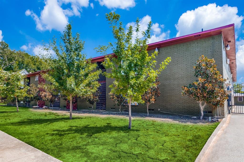 East Columbia Place - Residential Income