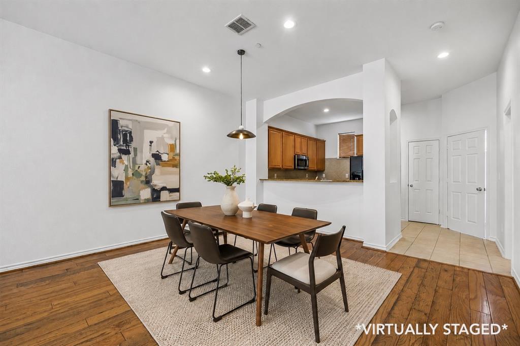 CHARLESTON SQUARE CONDOS - Residential