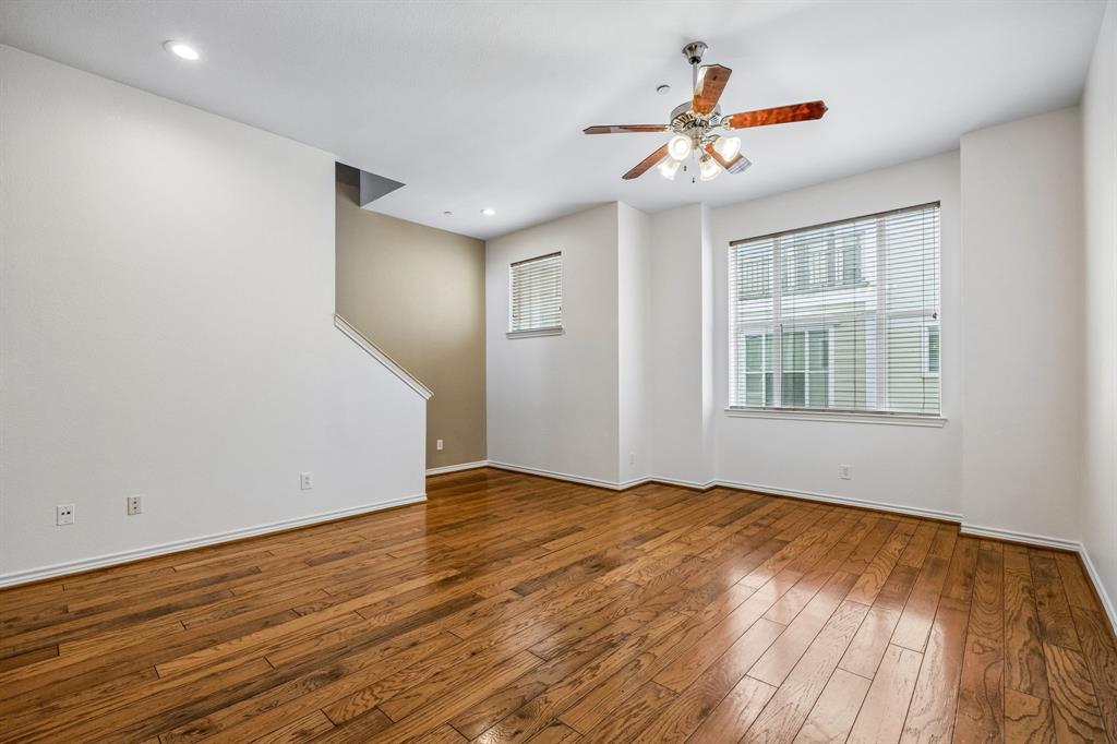 CHARLESTON SQUARE CONDOS - Residential