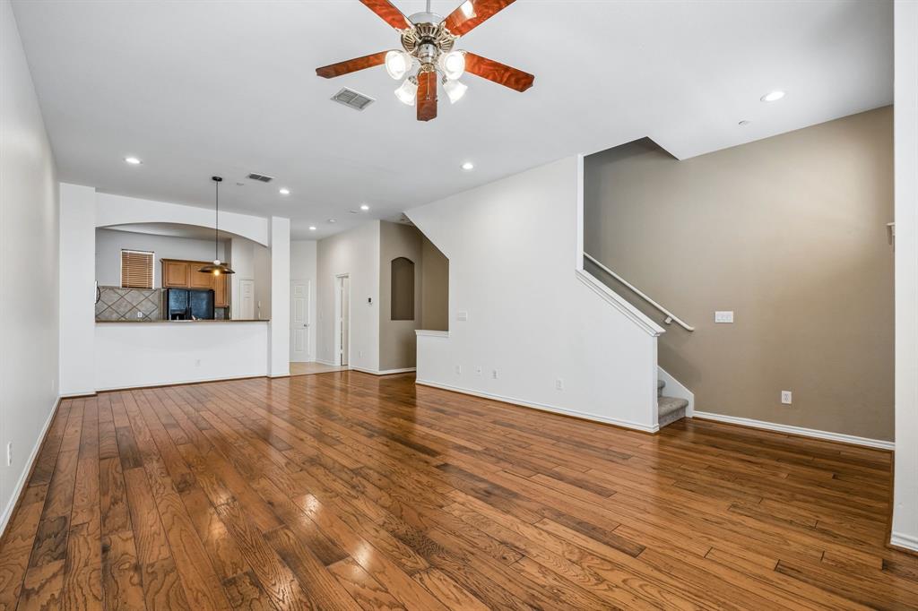 CHARLESTON SQUARE CONDOS - Residential