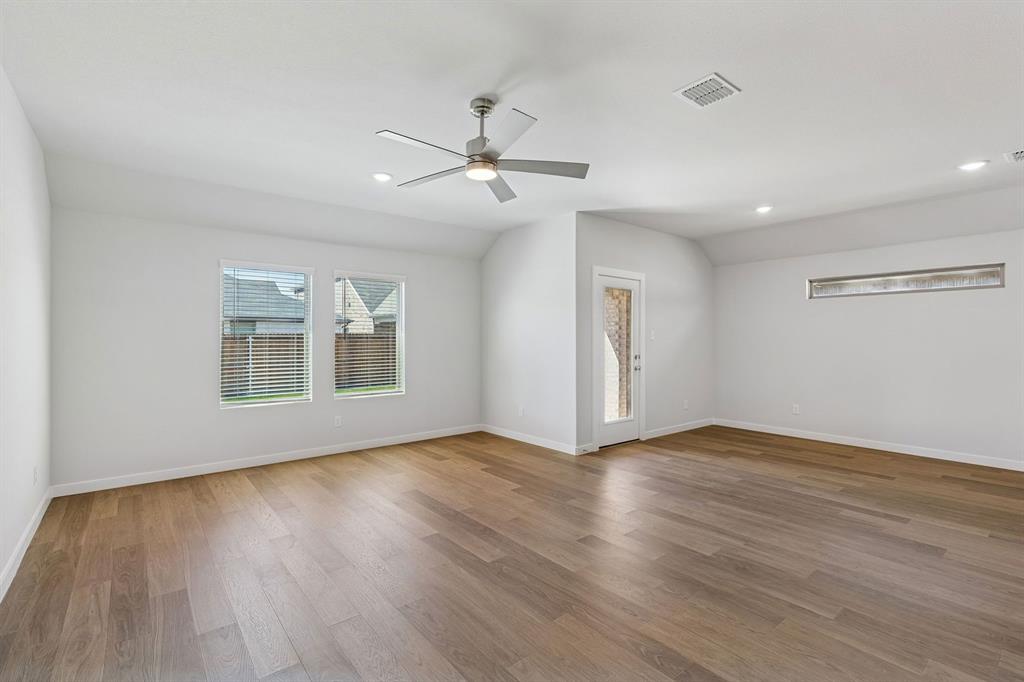 Lakehaven - Residential
