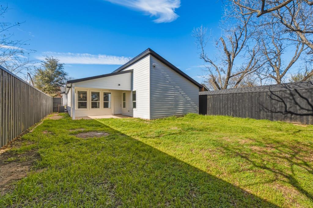 CAVENS 2ND COLONIAL AVE - Residential