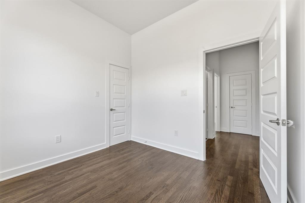 CAVENS 2ND COLONIAL AVE - Residential