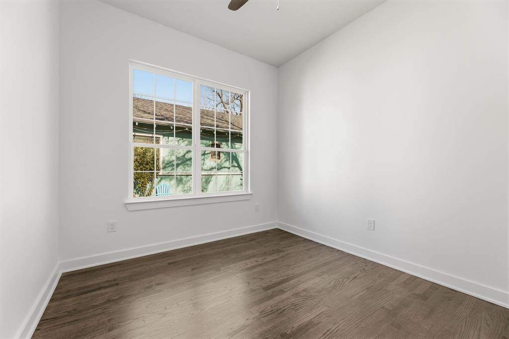 CAVENS 2ND COLONIAL AVE - Residential