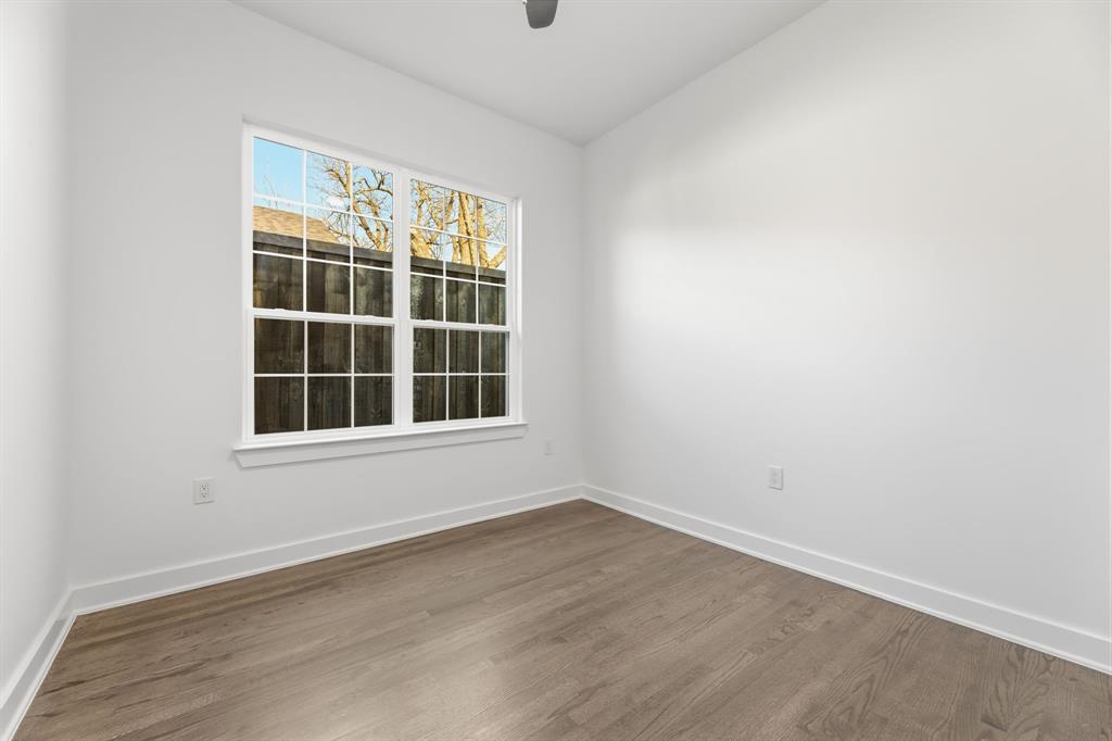 CAVENS 2ND COLONIAL AVE - Residential