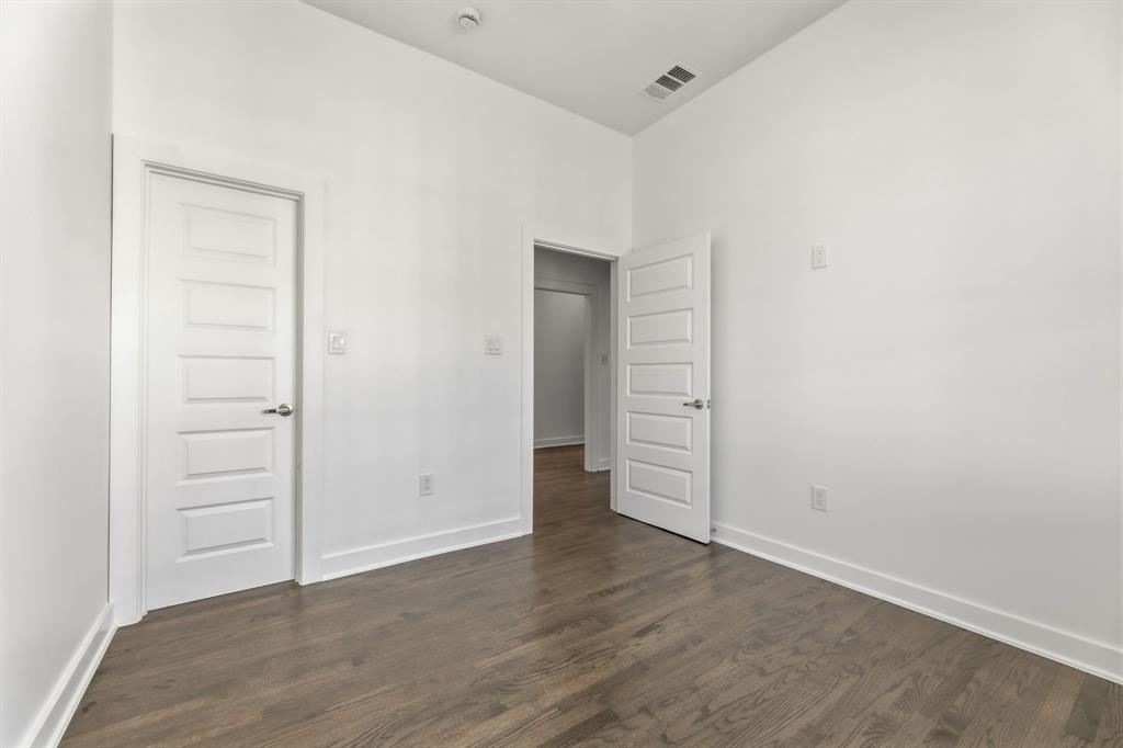 CAVENS 2ND COLONIAL AVE - Residential